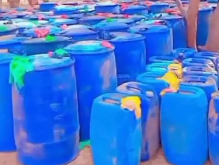 02-03-2026 12:29 - Saisie par la gendarmerie au Hodh Chargui de plus de 23.000 litres d’essence stockés illégalement près de Bassiknou